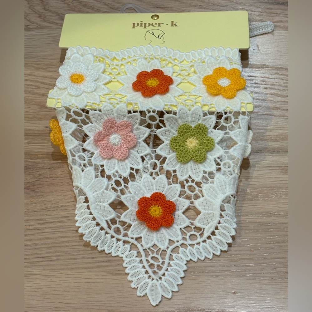 NWT Piper K Floral Lace and Crochet Daisy hair scarf